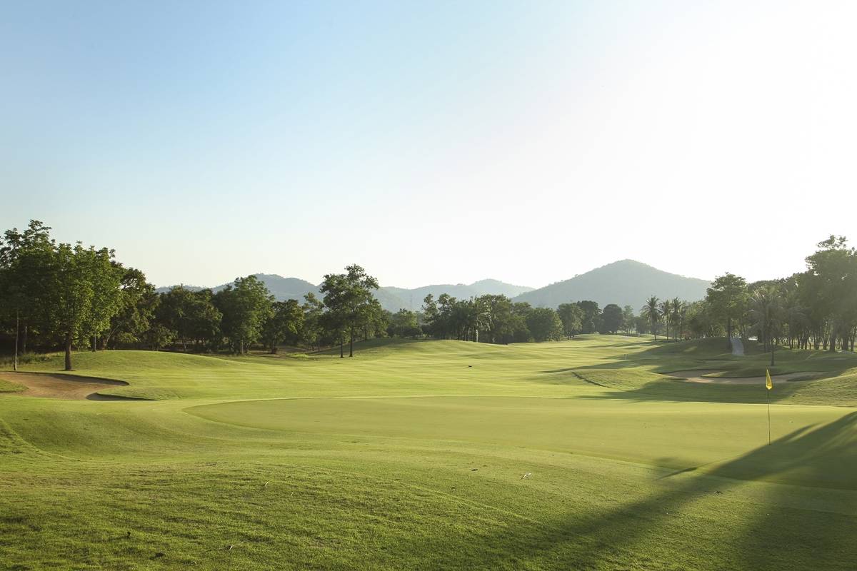 The Majestic Creek Country Club | สนามกอล์ฟ เดอะ มาเจสติค ครีก คันทรี