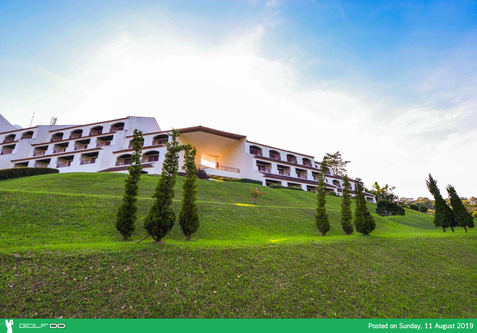 วันหยุดยาวๆ ออกรอบยาวๆ ที่ Sir James Country Club สระบุรี พร้อม Booking Teetime กับ golfdd จ่ายเงินที่สนามได้เลย