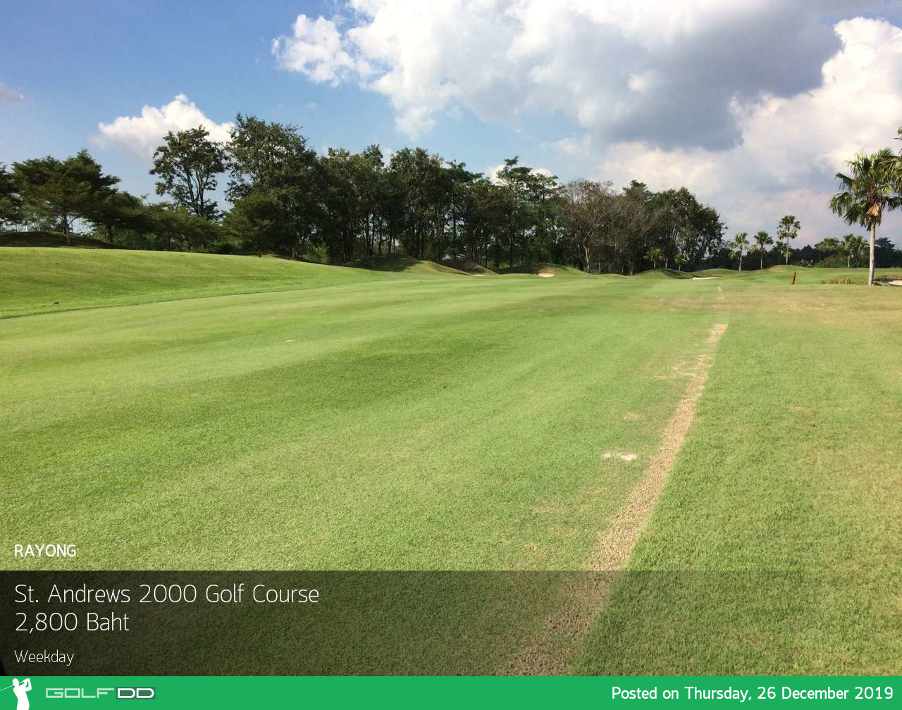 วันว่างทั้งที มาตีกอล์ฟกันที่ St. Andrews 2000 Golf Course 