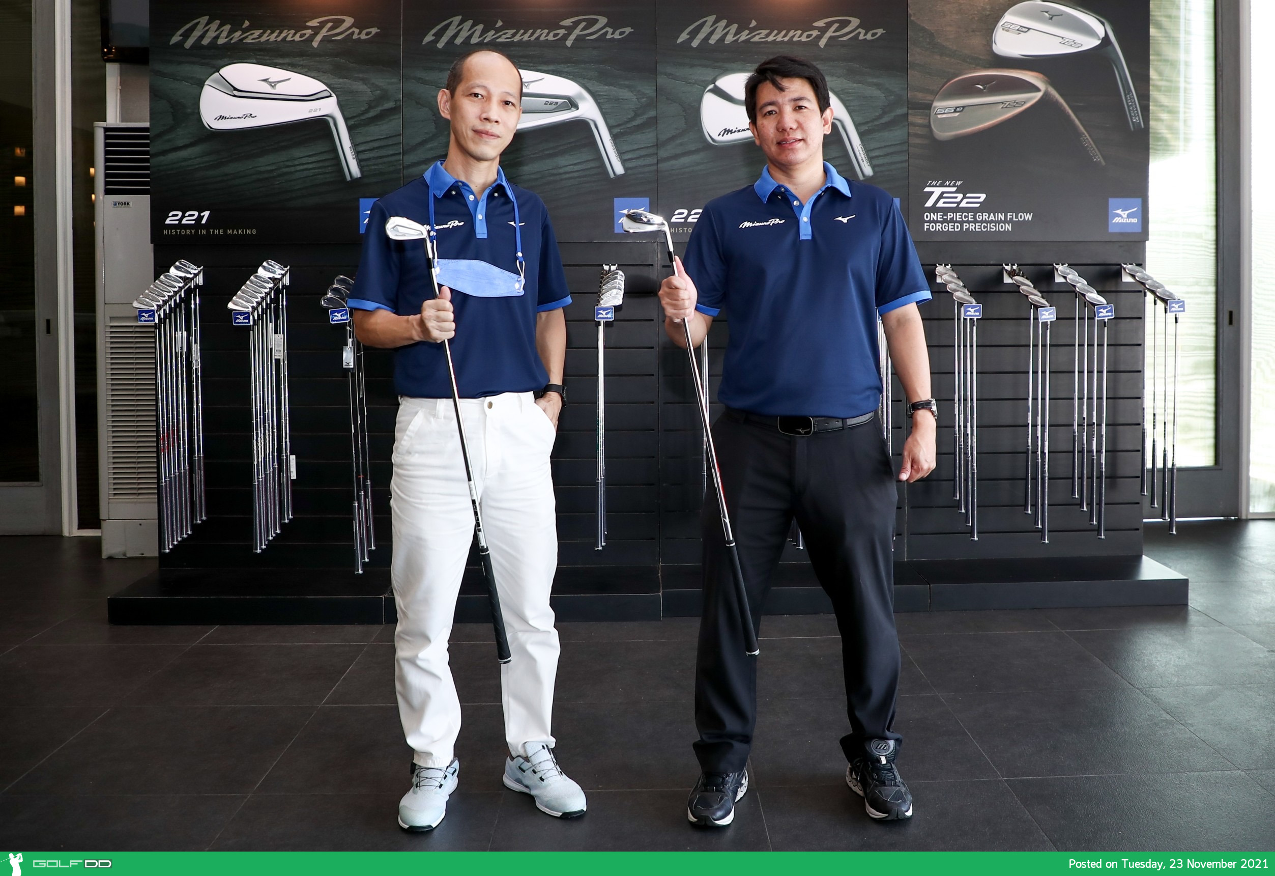 MIZUNO PRO SERIES OF IRONS Mizuno Pro 221 223 225 และ Fli-Hi ชุดเหล็กแนวคิดล้ำสมัยที่สุดในวันนี้ 