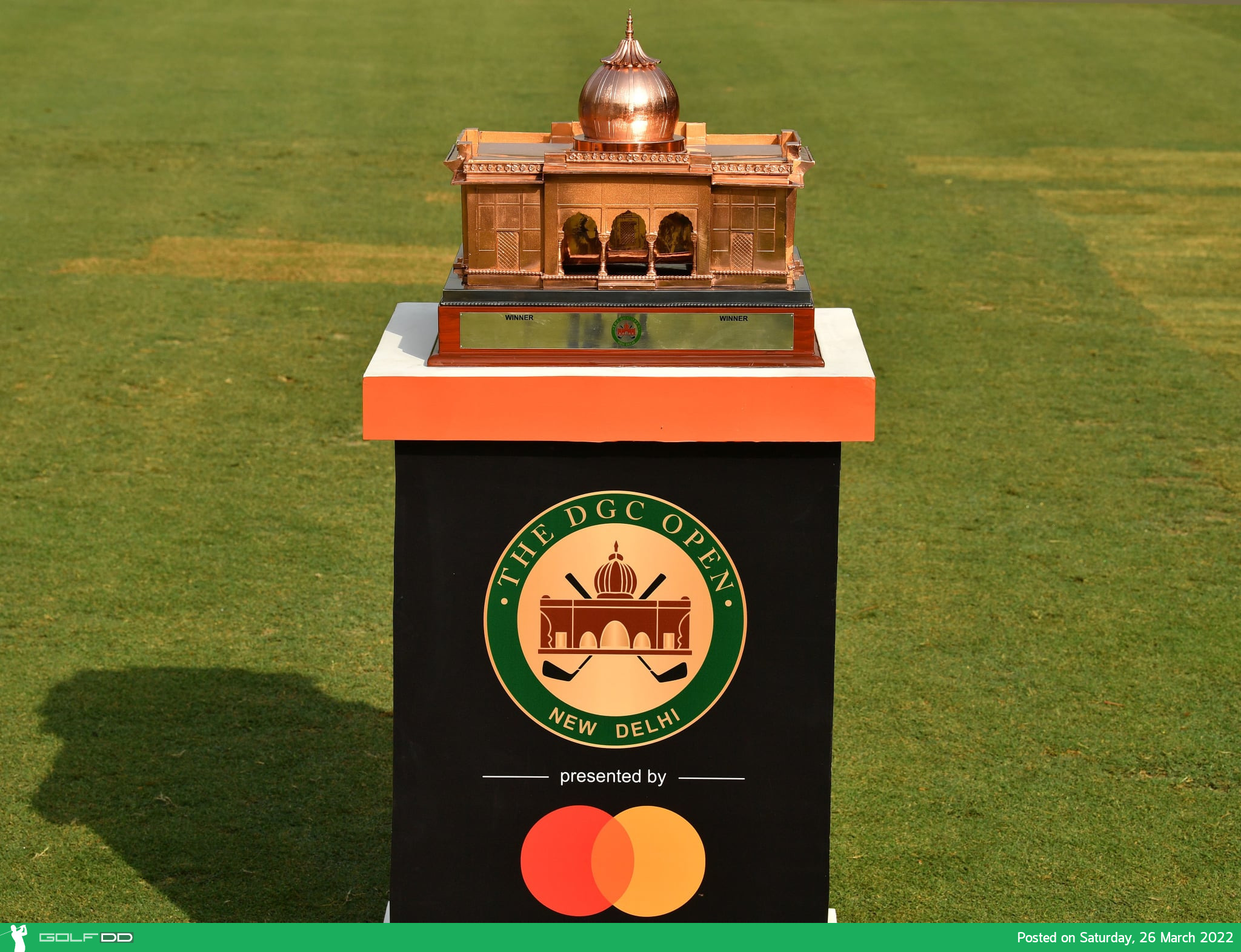 ถ้วยรางวัลแชมป์ เอเชียนทัวร์รายการ DGC Open presented by Mastercard