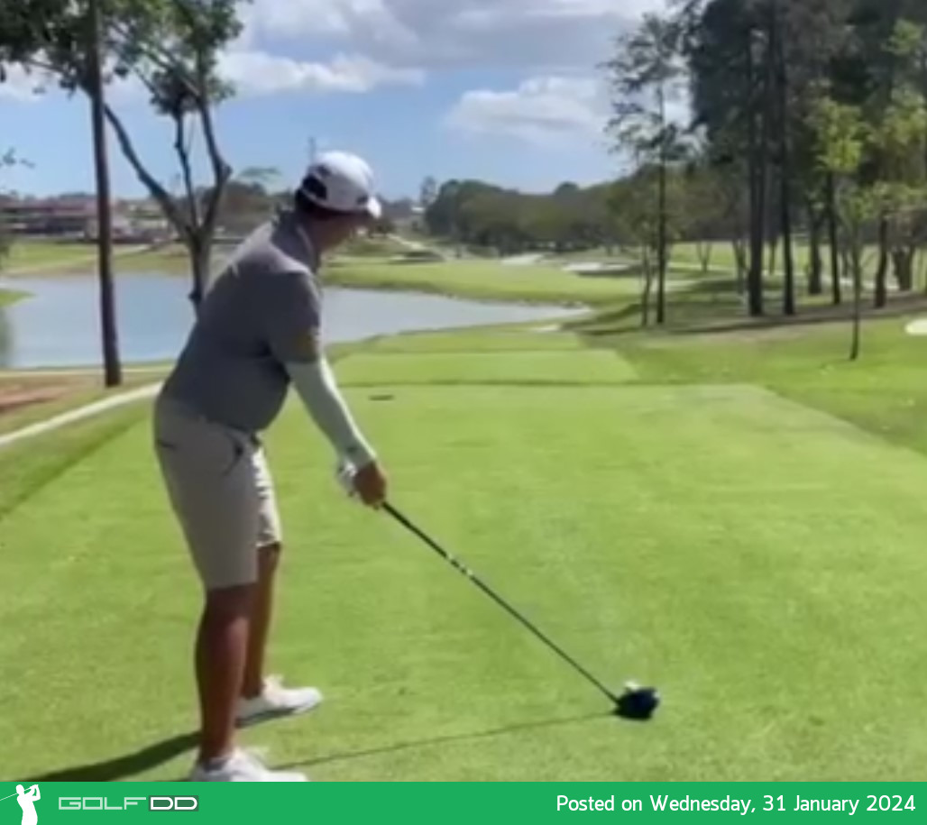 เข้มข้น ลิมพะสุต (Limphasut), นักกอล์ฟไทย, ได้ลงฝึกซ้อมที่สนาม Club de Golf de Panama