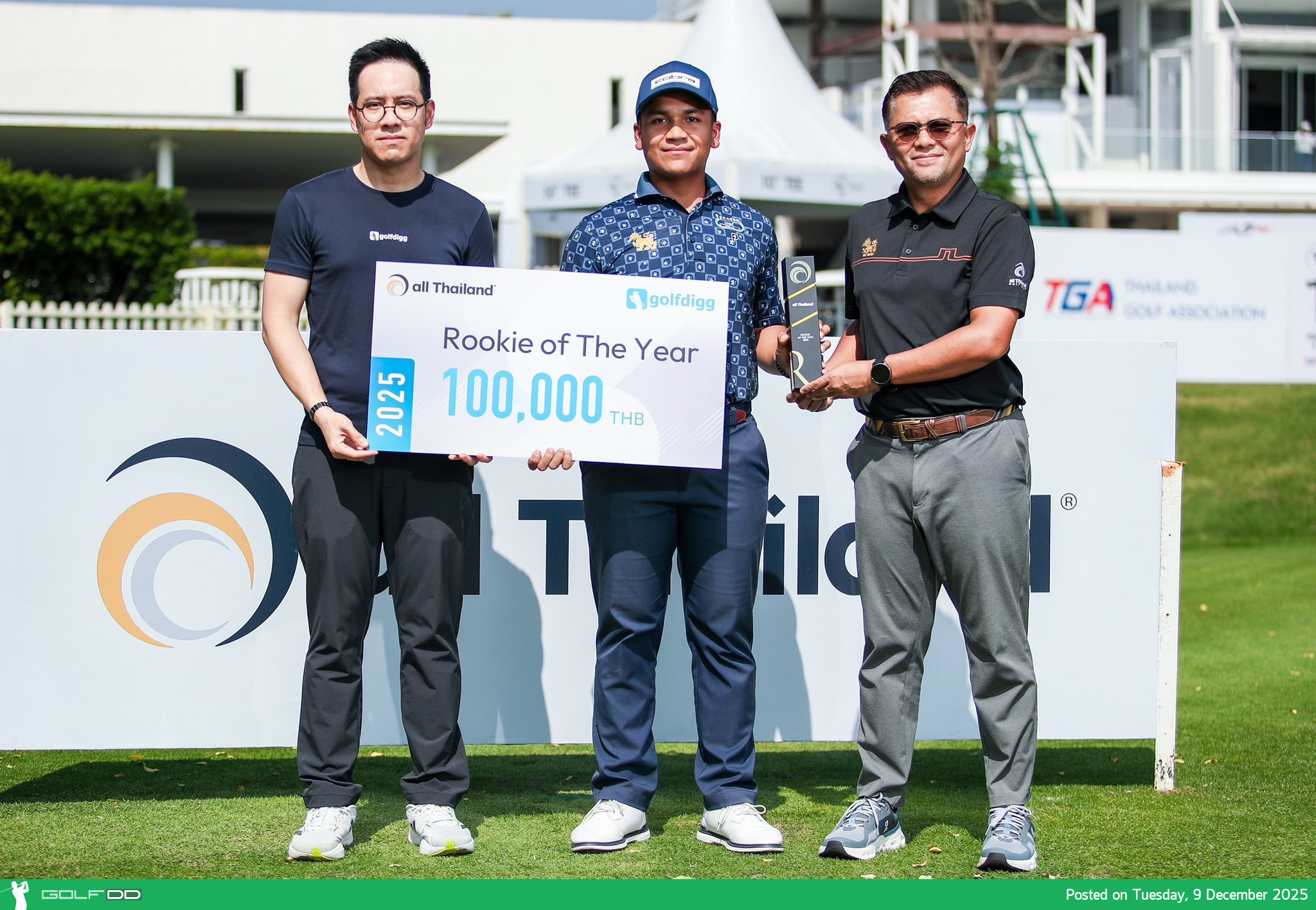 “สหัสวรรษ” ควงตำแหน่ง Rookie of the Year 2025 หลังระเบิดแชมป์แรกตั้งแต่ปีแรกบนทัวร์ 