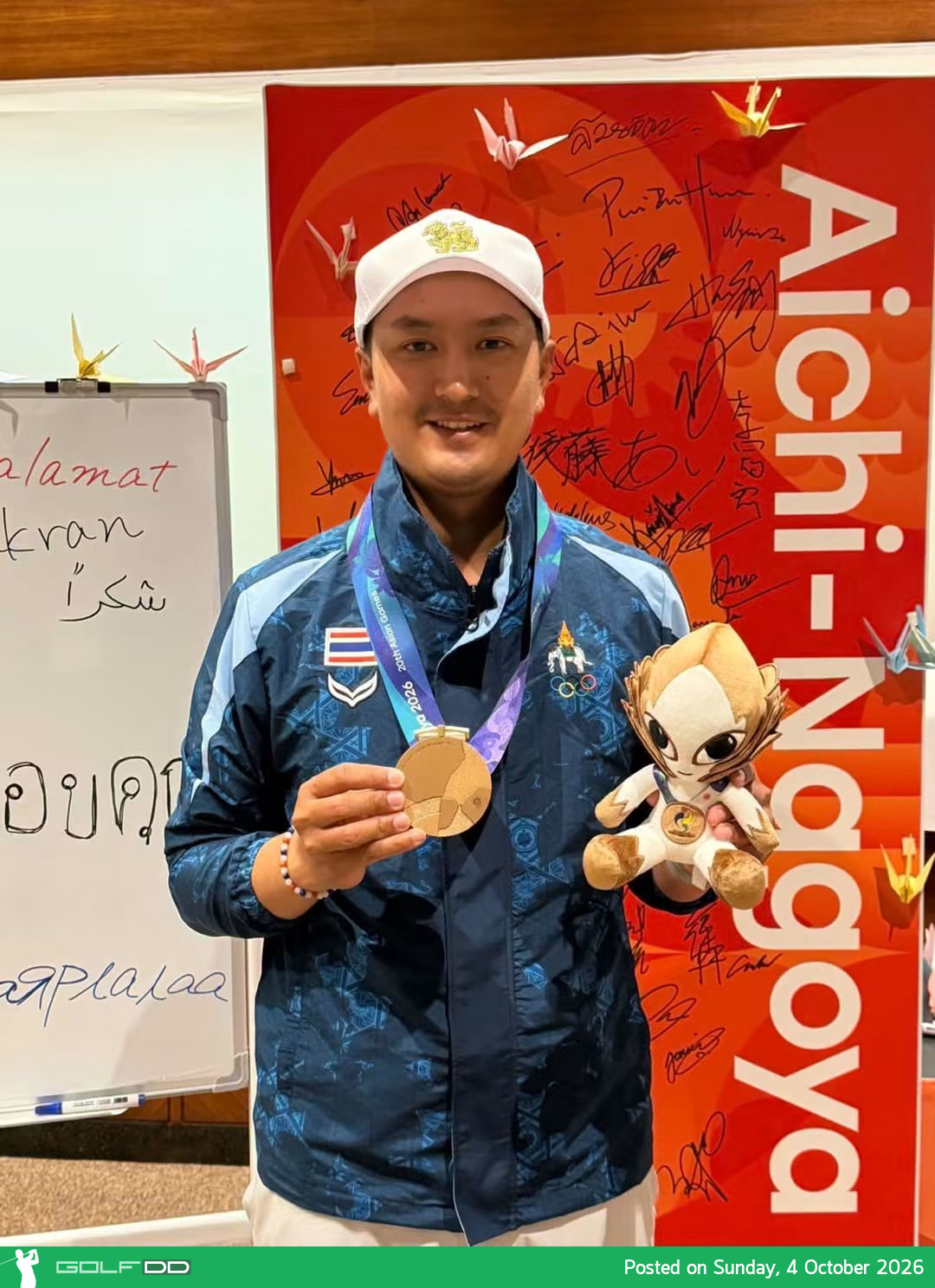 “โปรเพชร” สดมภ์ สวมหัวใจสิงห์ ดวลเพลย์ออฟ 5 หลุม คว้าเหรียญทองแดงประวัติศาสตร์ 