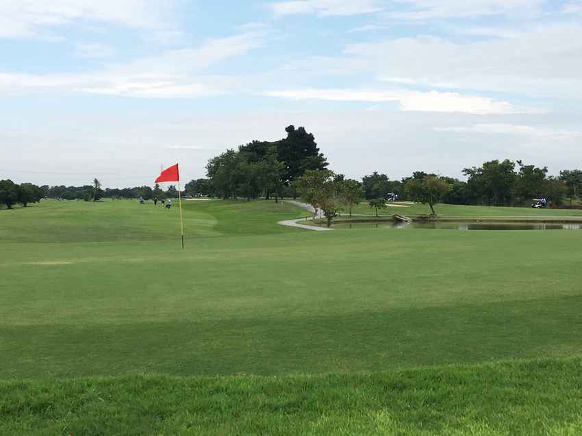 ช่วงนี้ออกรอบ 500 บาท คุ้มสุดๆ ไปที่ Northern Rangsit Golf Club พร้อม Booking Teetime กับ golfdd จ่ายเงินที่สนามได้เลย 