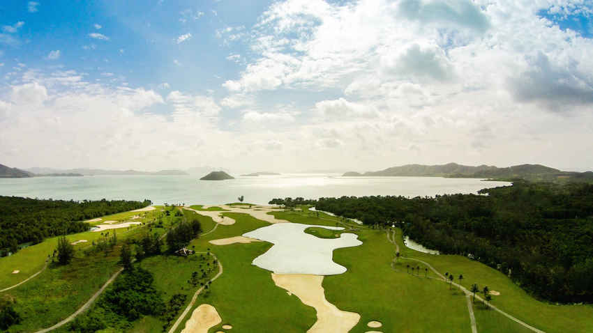ทัวร์เกาะสวรรค์ ตีกอล์ฟที่ Mission Hills Phuket Golf Resort 