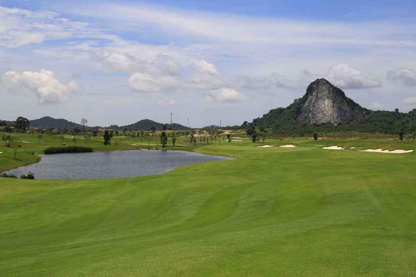 Chee Chan Golf Resort ตีกอล์ฟพร้อมชมทิวทัศน์อันกว้างไกลของเขาชีจรรย์ 
