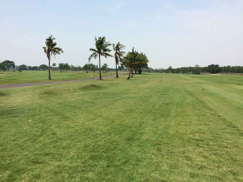 Bangpakong Riverside Country Club ชมบรรยากาศริมฝั่งแม่น้ำ ตีกอล์ฟสนุกสนาน ชมวิวทิวทัศน์สวยงาม 