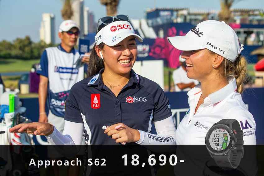 อาฒยา ฐิติกุล และเพื่อนซี้ สเตฟานี่ คิเรียคู โปรออสซี่ จบสัปดาห์แรกที่สกอร์รวมเท่ากันที่ 13 อันเดอร์ 