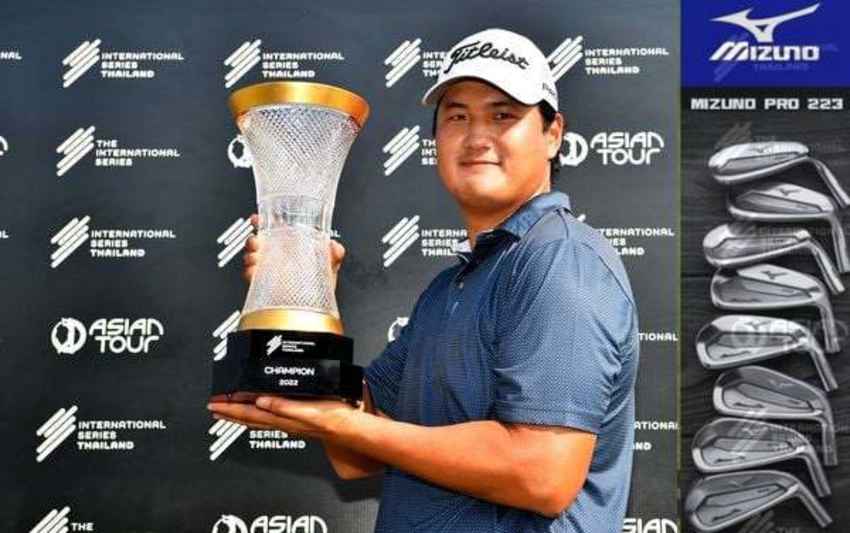 ซีฮวาน คิม โปรอเมริกัน คว้าแชมป์ที่ 26 อันเดอร์ ในกอล์ฟเอเชียนทัวร์ รายการ International Series Thailand ณ สนาม Black Mountain Golf Club เมื่อวันที่ 6 มีนาคม 
