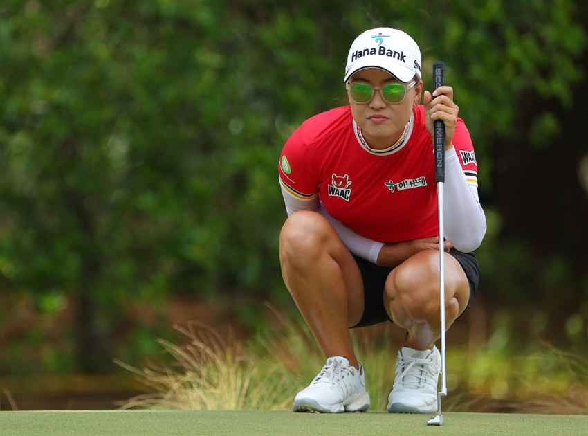 มินจี ลี โปรออสซี่มือ 4 ของโลก นำห่าง 3 สโตรก ที่สกอร์รวม 13 อันเดอร์เข้าสู่รอบสุดท้ายกับการลุ้นแชมป์เมเจอร์ที่สองให้กับตัวเองในศึก US Women’s Open 2022 