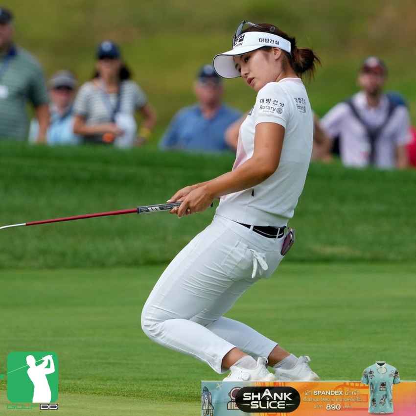 จองอึน ลี ผู้นำรอบสองสกอร์รวม 12 อันเดอร์ เช่นเดียวกับ เอรียา จุฑานุกาล ในกอล์ฟแอลพีจีเอทัวร์ รายการ Kroger Queen City Championship presented by P&G 