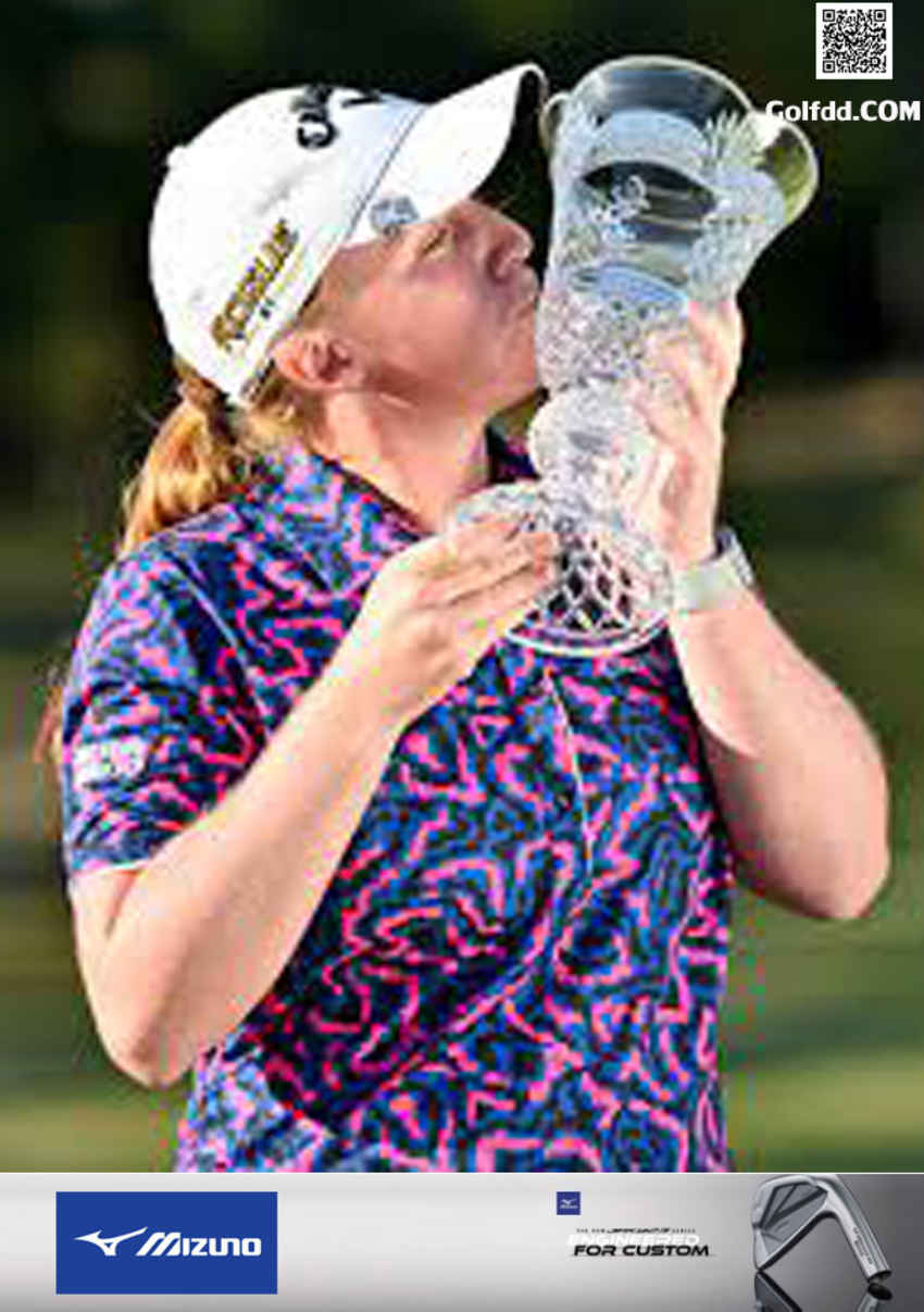 เกมม่า ดรายเบิร์ค วัย 29 ปี หลังคว้าแชมป์ Toto Japan Classic 