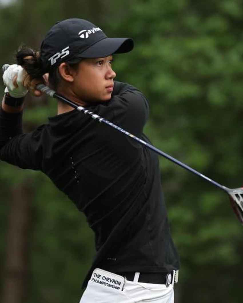 “แพงกี้” แอลล่า แกลิทสกีย์ นักกอล์ฟสมัครเล่นทีมชาติไทย ลงซ้อมที่สนาม Pondok Indah Golf Course 