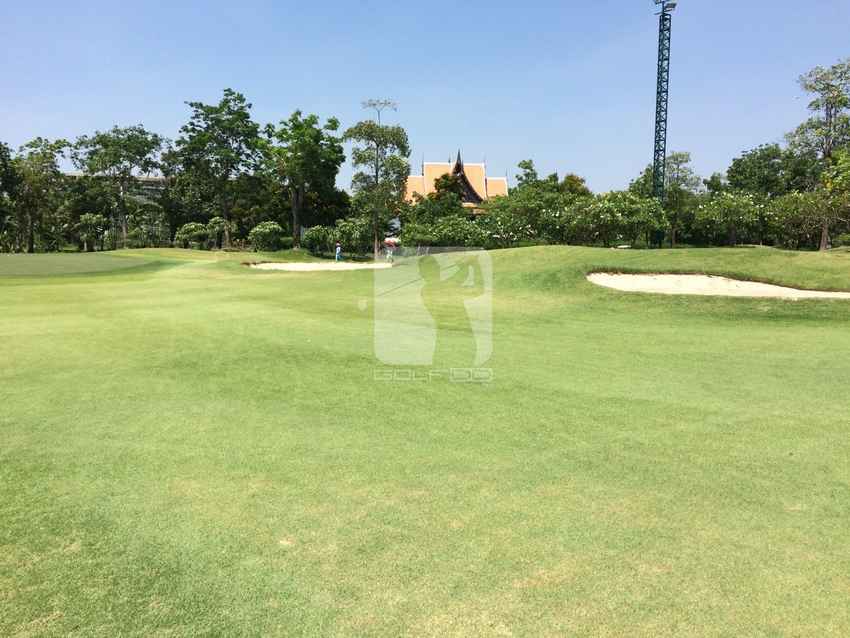 สนามกอล์ฟกรีนวัลเลย์ คันทรีคลับ จังหวัดสมุทรปราการ 