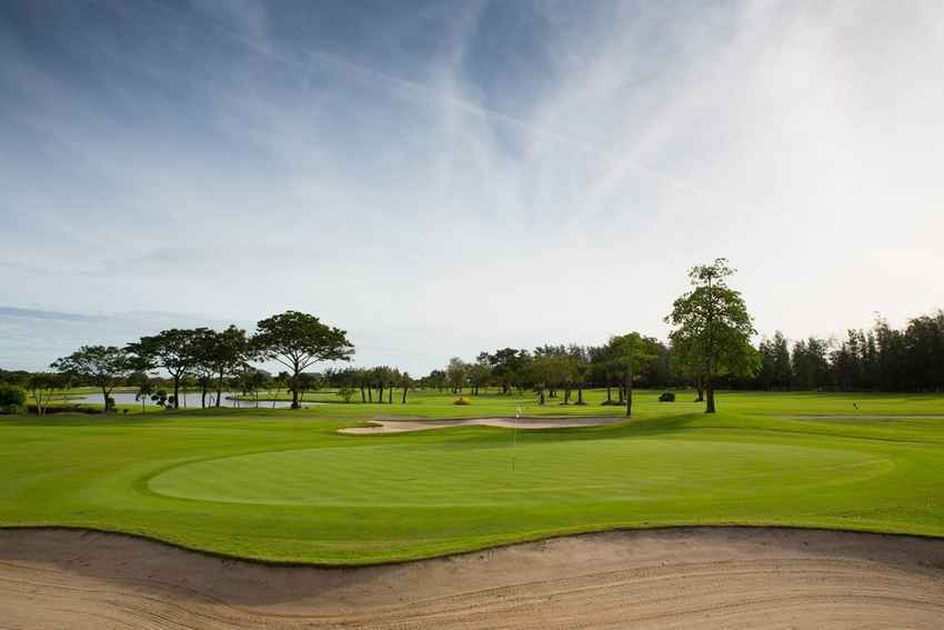 รีวิวสนามกอล์ฟ "Bangpakong Riverside Country Club" 